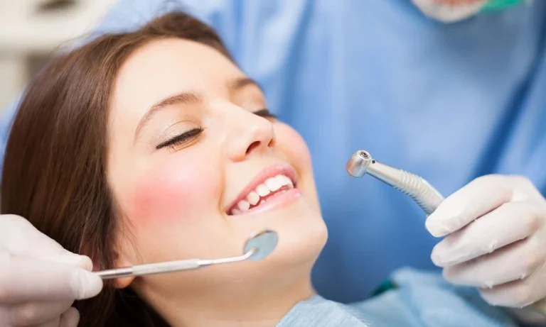 Dental Veneers: A Simple Way to Improve Your Smile